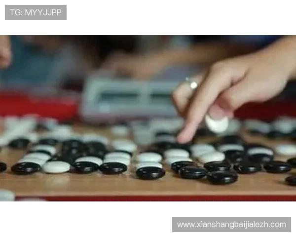 真人现场直播画面的棋牌游戏带来真实的牌局体验与多样化的游戏玩法